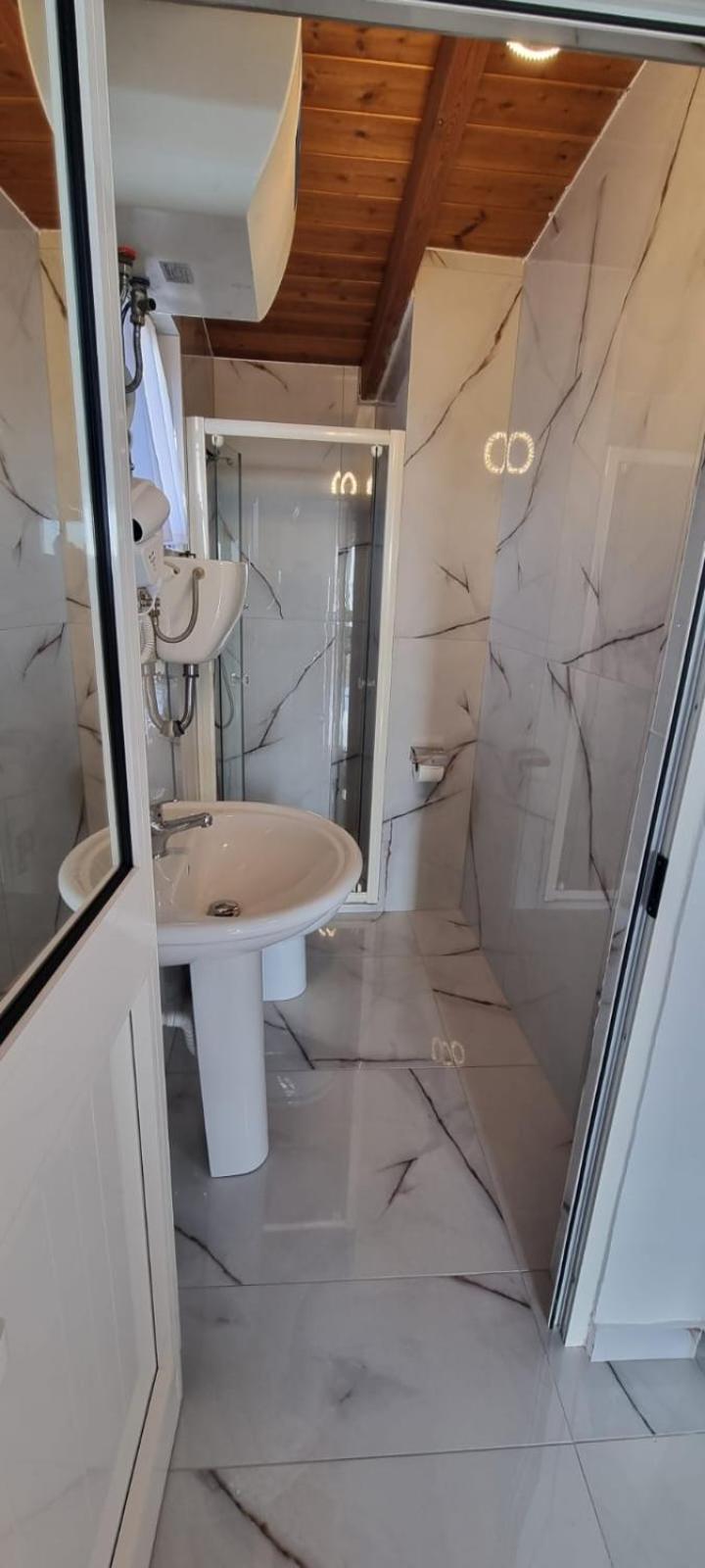 Hotel Restorant Olti Shetaj 외부 사진